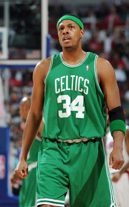 [NBA-湖人] 疯狂一天！1换2大交易达成，杨瀚森获重用，快船湖人崩盘输球