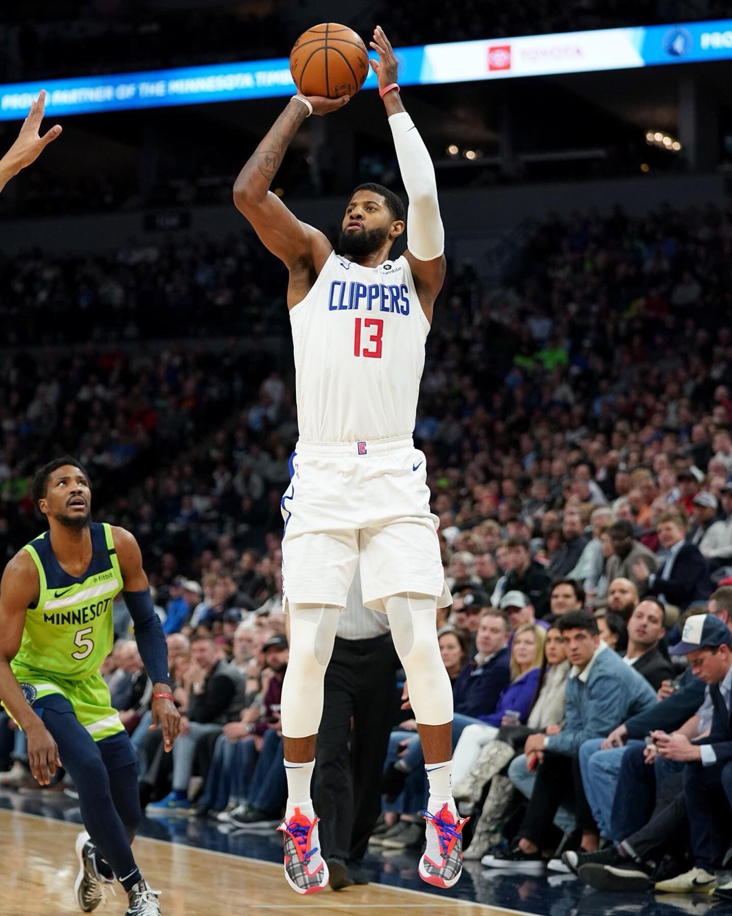 泰山官方：泽卡于昨日与球队会合 唐创下午报到