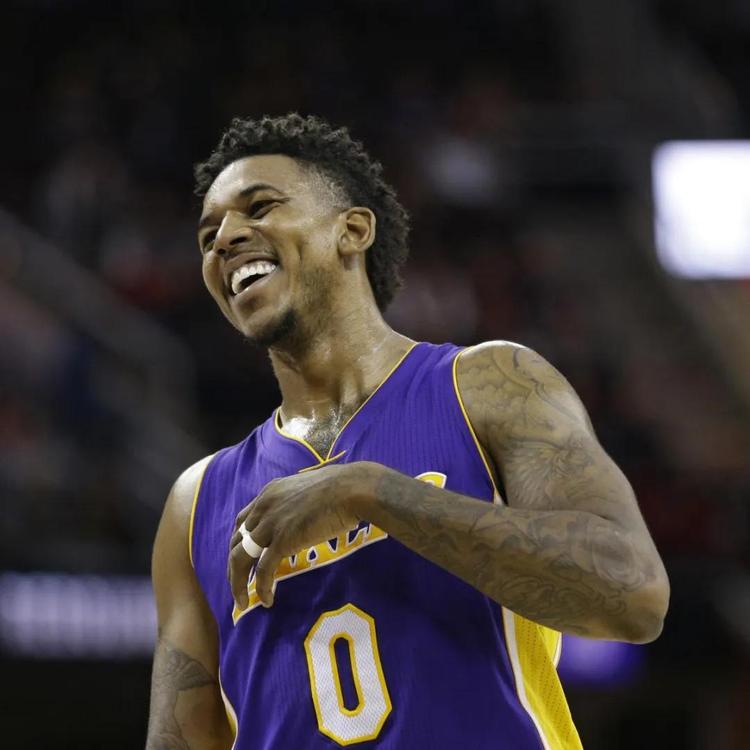 康宁汉姆生涯罚球命中率85%，但是连续2场投丢关键罚球