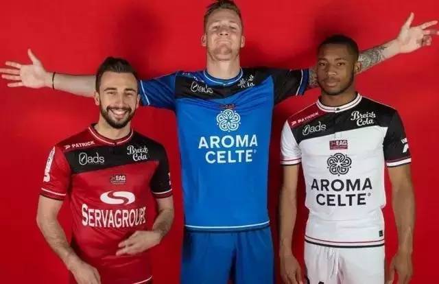 德转列巴拉圭球员历史身价前10：阿尔米隆第1，巴里奥斯上榜