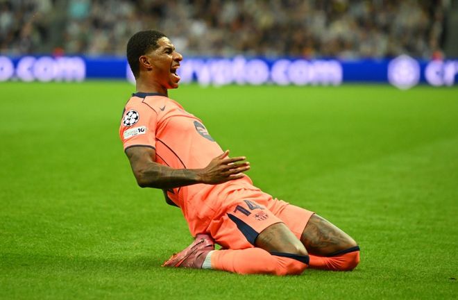 武汉马拉松金标首秀：4万跑者竞速长江畔